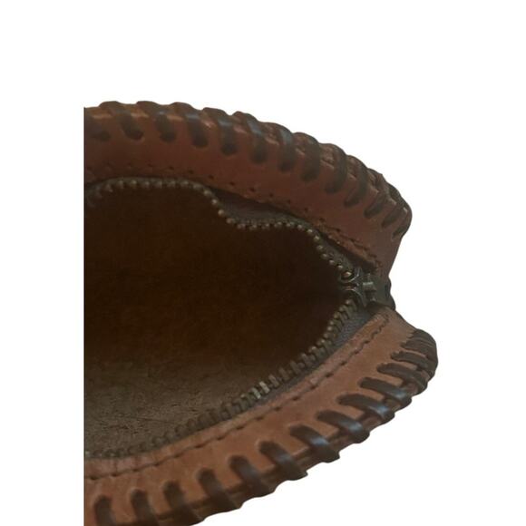 GUC Vintage Leather Hand Tooled Coin Purse Zipper Tab Laces - Picture 3 of 4